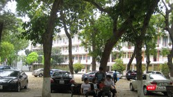 Ngay cả với một trường đại học hàng đầu như ĐH Bách khoa Hà Nội thì cũng đến không dưới 50% sinh viên ngành CNTT không biết gì về mã tổ hợp và mã dựng sẵn của tiếng Việt trong Unicode mà báo chí đã tốn rất nhiều giấy mực