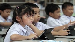 Máy tính bảng cũng đã trở nên quen thuộc với nhiều học sinh. Ảnh: thegioididong