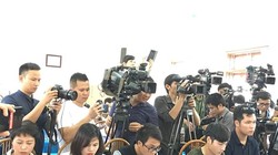 Rất đông báo chí đã dự cuộc họp báo trưa 23/7 về thanh tra kết quả thi THPT 2018 tại Sơn La. Ảnh: báo Tiền Phong