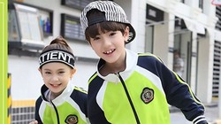 Trung Quốc dùng đồng phục thông minh để quản lý trẻ nhỏ. Ảnh: Guanyu Technology.