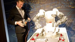 Robot YuMi. ẢNH: SWISSINFO