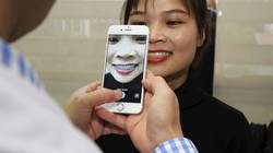 Răng của bệnh nhân được chụp ảnh để chẩn đoán nhờ trí tuệ nhân tạo