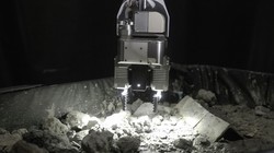 Robot của Toshiba có thể tiếp xúc với nhiên liệu tan chảy nhiễm phóng xạ cao. ẢNH: TOSHIBA ENERGY SYSTEMS & SOLUTIONS CORP.