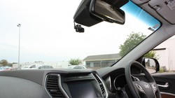 Máy quay hành trình đang là phụ kiện được hầu hết lái xe trang bị trên phương tiện của mình.