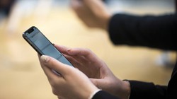 Cuba  thử nghiệm dịch vụ 4G trên mạng điện thoại di động. Ảnh: local10.com