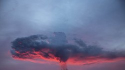 Núi lửa Agung trên đảo Bali của Indonesia phun trào vào tháng 11 năm 2017