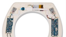 Loại nắp bồn cầu độc đáo bên trong chứa các bộ cảm biến - Ảnh : Viện công nghệ Rochester