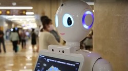 Robot tham gia vào hoạt động khám chữa bệnh ngày càng nhiều - Ảnh: AFP