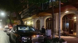 Rolls-Royce Cullinan thứ 3 lăn bánh ở Hà Nội. 
