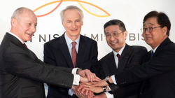 Chủ tịch Renault, ông Jean-Dominique Senard được bổ nhiệm bởi chính phủ Pháp, đang nỗ lực hàn gắn Liên minh xe hơi sau bê bối Ghosn.