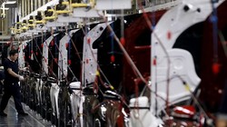 
Nhà máy Beijing Benz Automotive sản xuất xe Mercedes-Benz là liên doanh giữa BAIC và Daimler