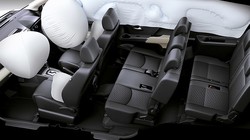 Có 6 túi khí là một trong những thế mạnh của Toyota Rush, chỉ có một biến thể tại Việt Nam.