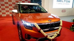 Mẫu SUV hạng trung Kia Seltos sắp "trình làng" tại Ấn Độ.
