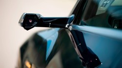 Camera thay gương chiếu hậu trên Audi e-tron. Ảnh: Audi
