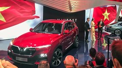 Màn ra mắt của VinFast ở Paris Motor Show, hôm 2/10/2018. Ảnh: Bouniol Guillaume/Twitter

