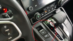 Vị trí phanh tay điện tử trên ô tô. Ảnh BD.
