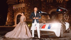 Minh Nhựa và vợ đứng trước chiếc Pagani Huayra