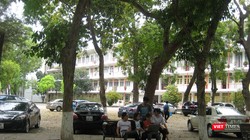 Sinh viên không đủ tư cách là "thượng đế" trong giáo dục vì tiền học phí của họ là do gia đình chu cấp