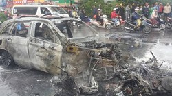 Toàn bộ các phương tiện bị nạn cháy rụi