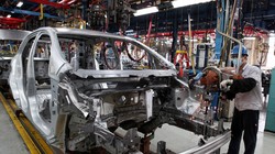 Doanh nghiệp sản xuất, lắp ráp ôtô trong nước kiến nghị giảm thuế trước sức ép về giá xe nhập khẩu