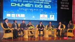 Các diễn giả trong phần giao lưu của hội thảo