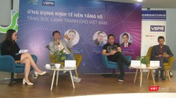 Từ phải sang trái: PGS TS Nguyễn Đức Thành, ông Đỗ Hoài Nam và ông Trần Thanh Hải