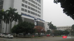 Thư viện Tạ Quang Bửu trong khuôn viên Đại học Bách khoa Hà Nội rất vắng bóng sinh viên vì nhà trường đã chuyển 90% việc giảng dạy sang hình thức trực tuyến. Ảnh chụp lúc 14h00 ngày 13/3/2020.