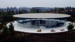 Nhà hát Steve Jobs (ảnh: Phone Arena)