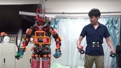 Điều khiển robot thông qua thiết bị HTC Vive (ảnh: The Verge)