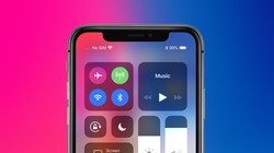 Cái mấu đã che hết phần thông tin dung lượng pin (ảnh: Phone Arena)