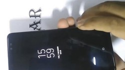 Galaxy A8+ (2018) (ảnh cắt từ clip)