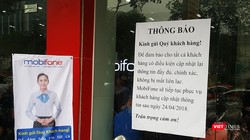 Nhà mạng MobiFone dán thông báo lùi thời hạn bổ sung thông tin thuê bao 