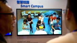 Công nghệ nhận dạng khuôn mặt của hãng Smart Campus có thể phát hiện ra học sinh đang nói chuyện hay nhìn vào điện thoại (ảnh AP)