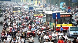 Cảnh tắc nghẽn thường thấy vào giờ cao điểm ở Hà Nội (ảnh: VnEconomy)