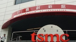 TSMC là nhà sản xuất chip cho Apple (ảnh: Phone Arena) 