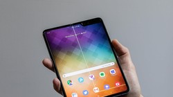 Galaxy Fold bị lỗi màn (ảnh: The Verge)