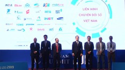 Đại diện các doanh nghiệp lớn tham gia Liên minh Chuyển đổi Số