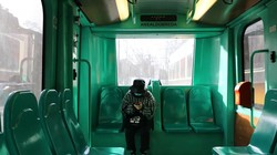 Dịch bệnh hoành hành khiến các phương tiện vận tải công cộng vắng khách (ảnh Getty Images)