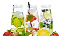 Đồ uống với hoa quả và thảo mộc sẽ tốt cho sức khỏe của bạn (ảnh: SCMP)