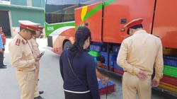 Xe khách là phương tiện phổ biến để vận chuyển lén lút động vật hoang dã (ảnh: ENV)