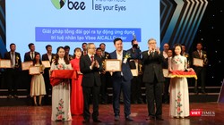 Đại diện các đơn vị nhận cúp