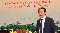 Thứ trưởng Bộ TT&TT Hoàng Vĩnh Bảo phát biểu khai mạc lễ trao giải.