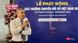 Ông Nguyễn Minh Hồng - Chủ tịch Hội Truyền thông số Việt Nam phát biểu khai mạc họp báo phát động Giải thưởng Chuyển đổi số 2021 tại TP.HCM sáng 1/4 (Ảnh: Hữu Vinh)