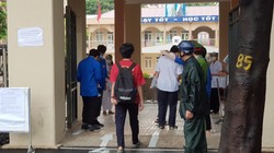 Các thí sinh tiếp tục thi môn Toán và Lịch sử của kỳ thi tuyển sinh vào lớp 10 công lập năm học 2021-2022 TP Hà Nội.