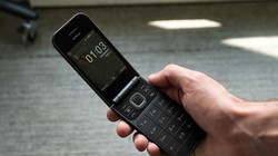 Điện thoại gập Nokia 2720