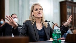 Cô Frances Haugen tại phiên làm chứng trước Thượng viện (ảnh New York Post)