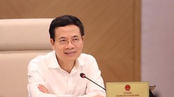 Bộ trưởng Nguyễn Mạnh Hùng