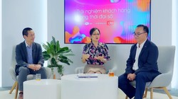 Các khách mời có ông Peter Phúc Huỳnh (Chủ tịch, Đồng sáng lập Cộng đồng CIO Việt Nam); bà Nguyễn Thị Quỳnh Trang (Giám đốc tư vấn, FPT Digital). Ông Vương Quân Ngọc (Giám đốc tư vấn, FPT Digital) trong vai trò người điều phối chương trình