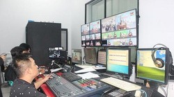 Bộ phận hậu kỳ làm việc tại phim trường Đài PT-TH Đồng Nai (ảnh: báo Đồng Nai)