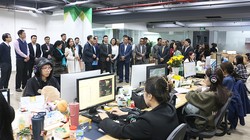 Đoàn các giám đốc điều hành các công ty hội viên VDCA thăm trụ sở Sconnect tại Hà Nội